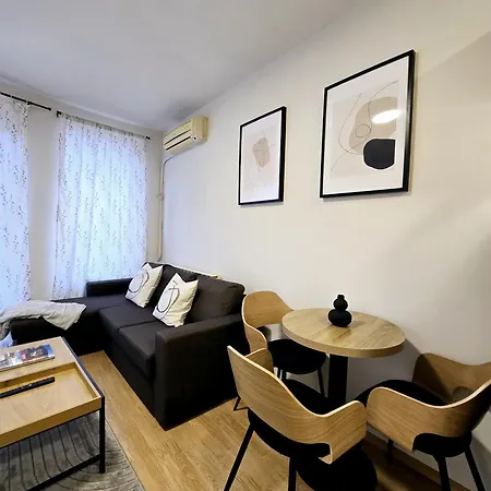Charm City Center Apartment